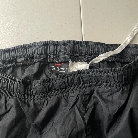 SOLD Nike VTG Pants Large - Picture 3 of 3